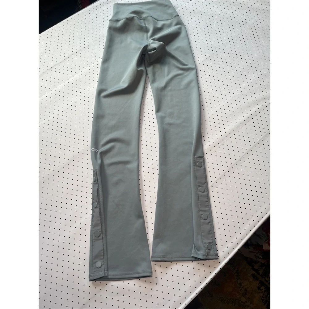 Alo High Waist Flare Leggings XXS Sage Gray Snap Hem Yoga Pants Women's